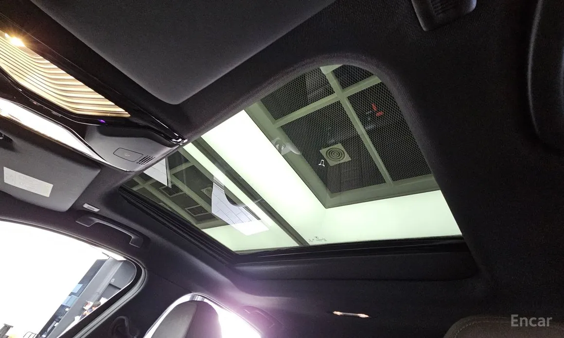 Photo 18 - BMW 3 Series