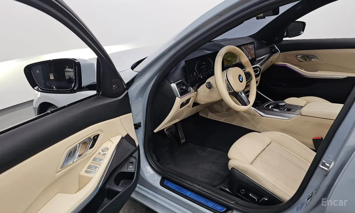 Photo 10 - BMW 3 Series