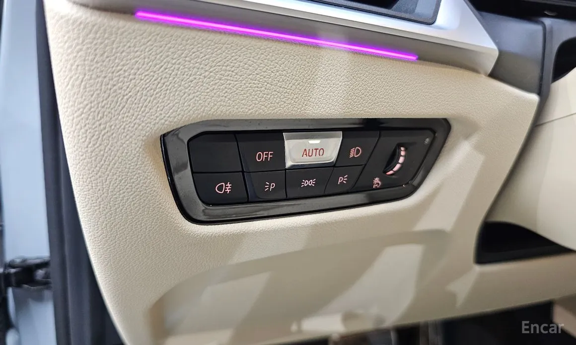 Photo 14 - BMW 3 Series