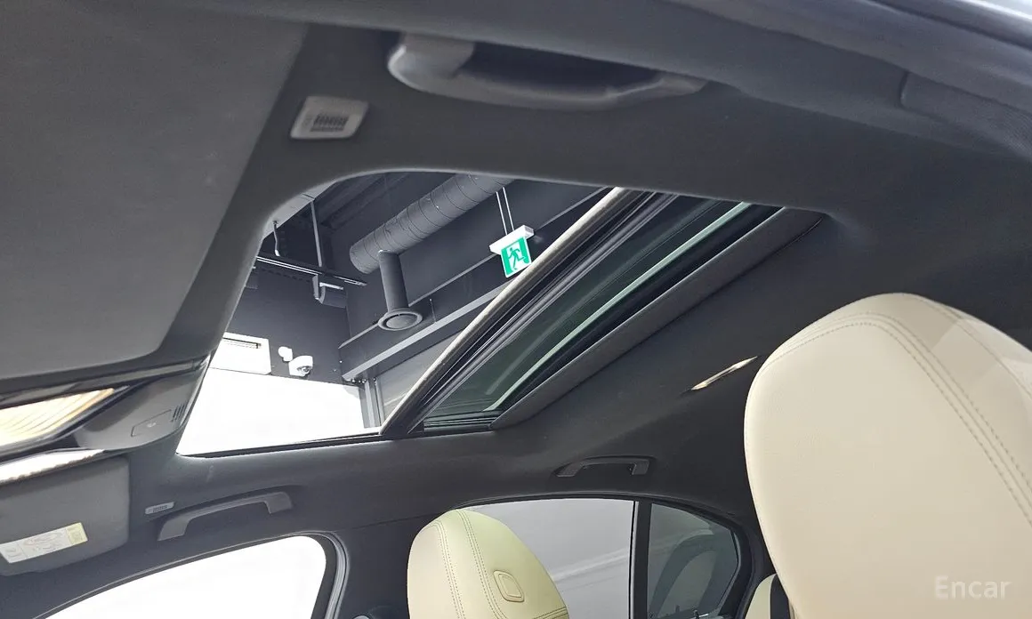 Photo 19 - BMW 3 Series