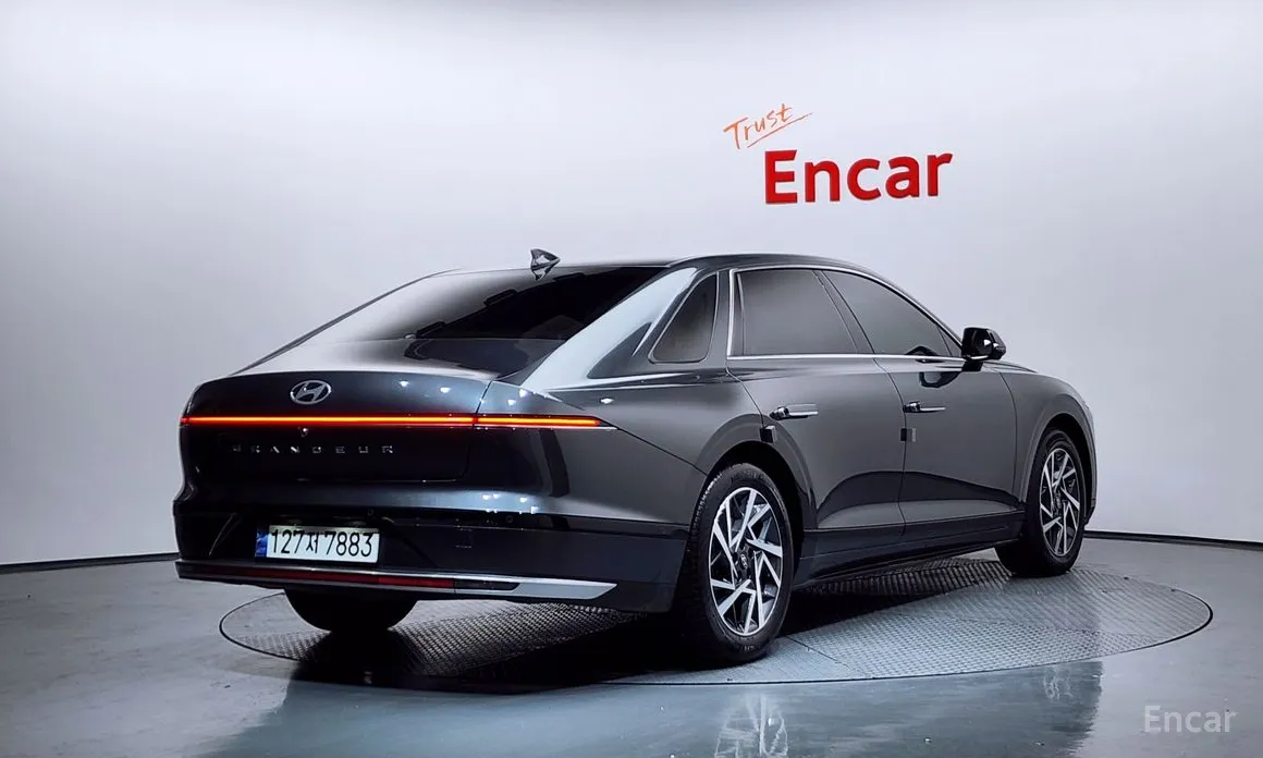 Фото 2 - Hyundai Grandeur