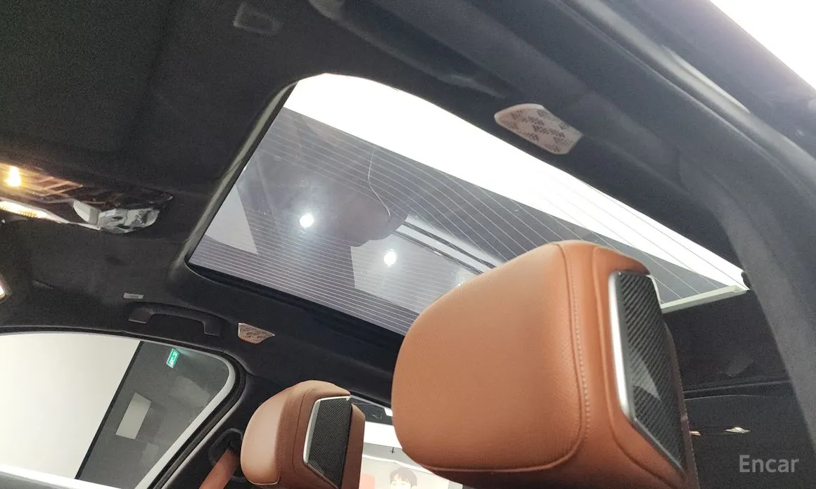 Фото 19 - BMW i7