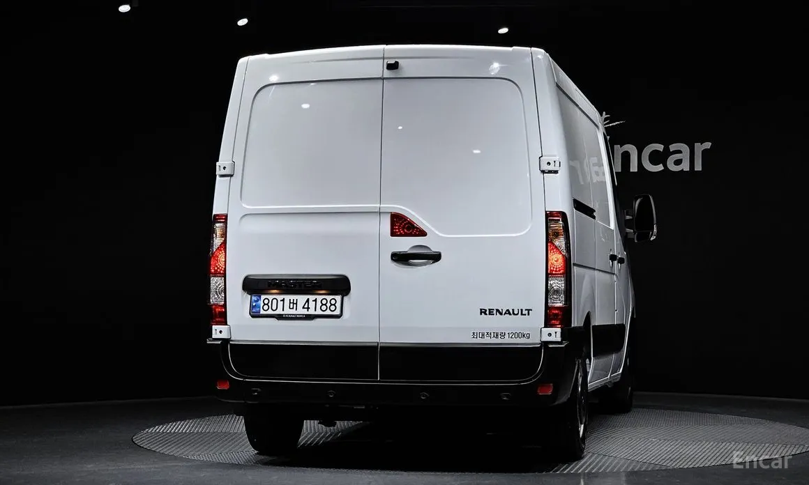 Фото 4 - Renault Master
