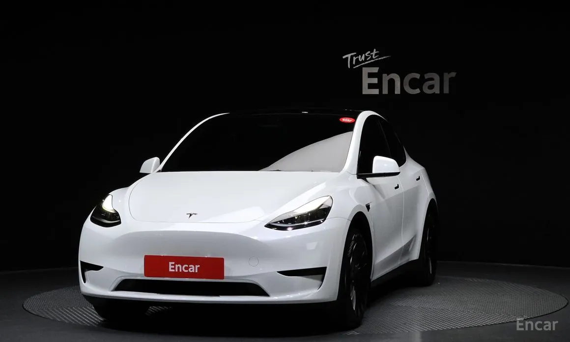 Photo 1 - Tesla Model Y