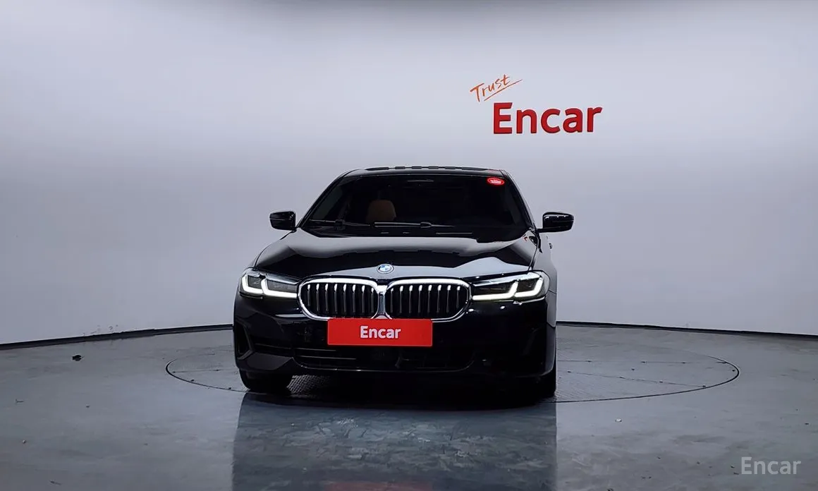 Фото 3 - BMW 5 Series