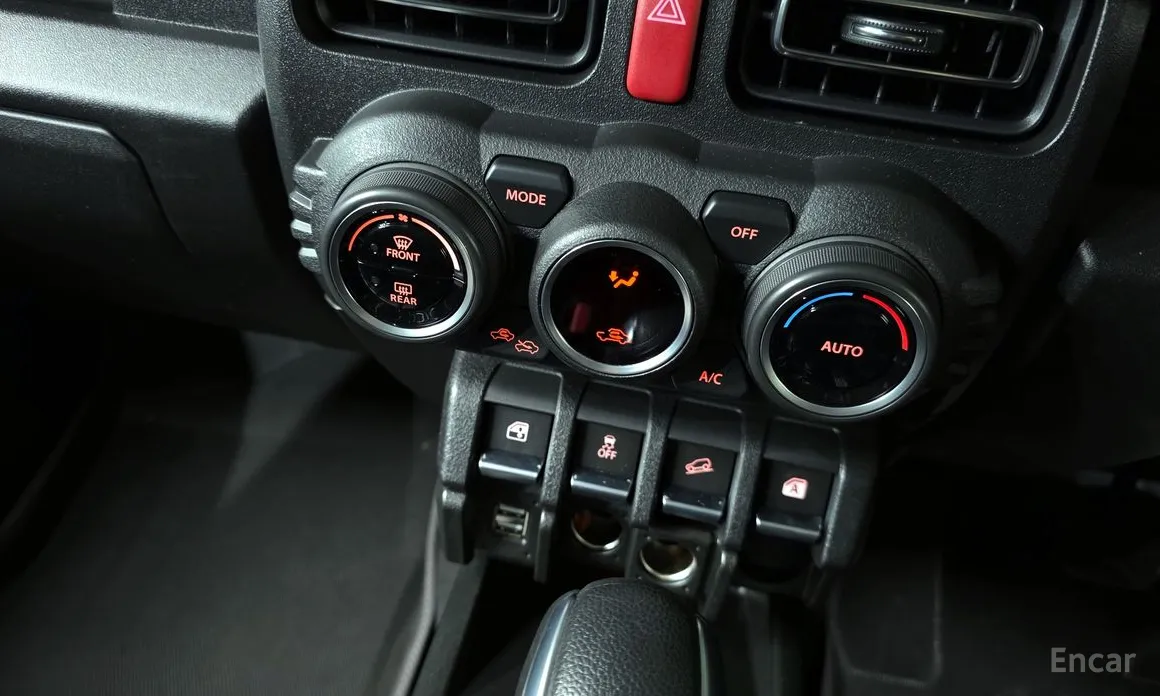 Фото 18 - Suzuki Jimny