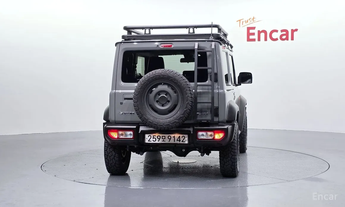 Фото 4 - Suzuki Jimny