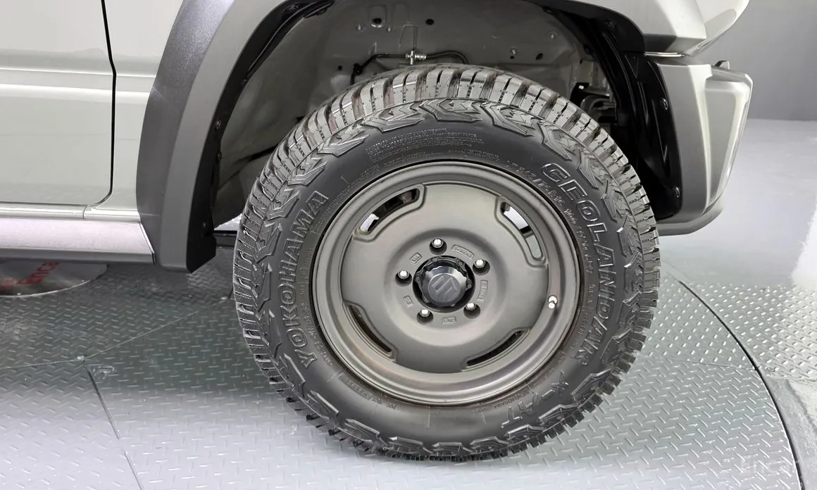 Фото 5 - Suzuki Jimny