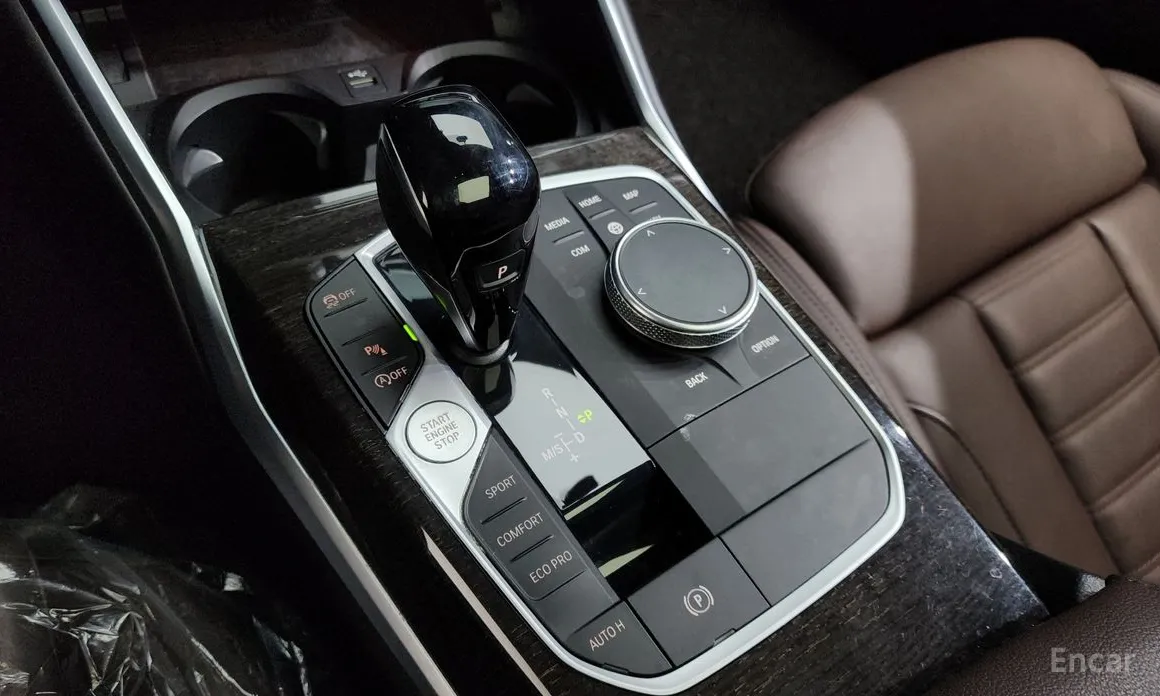 Photo 9 - BMW 3 Series