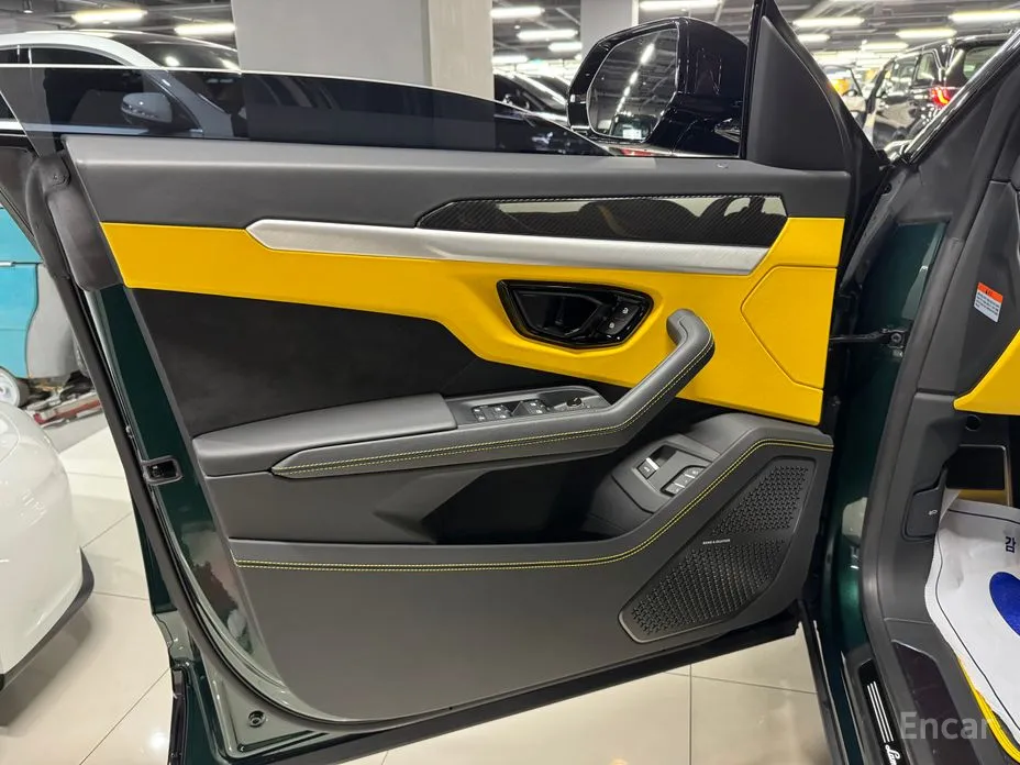 Фото 7 - Lamborghini Urus