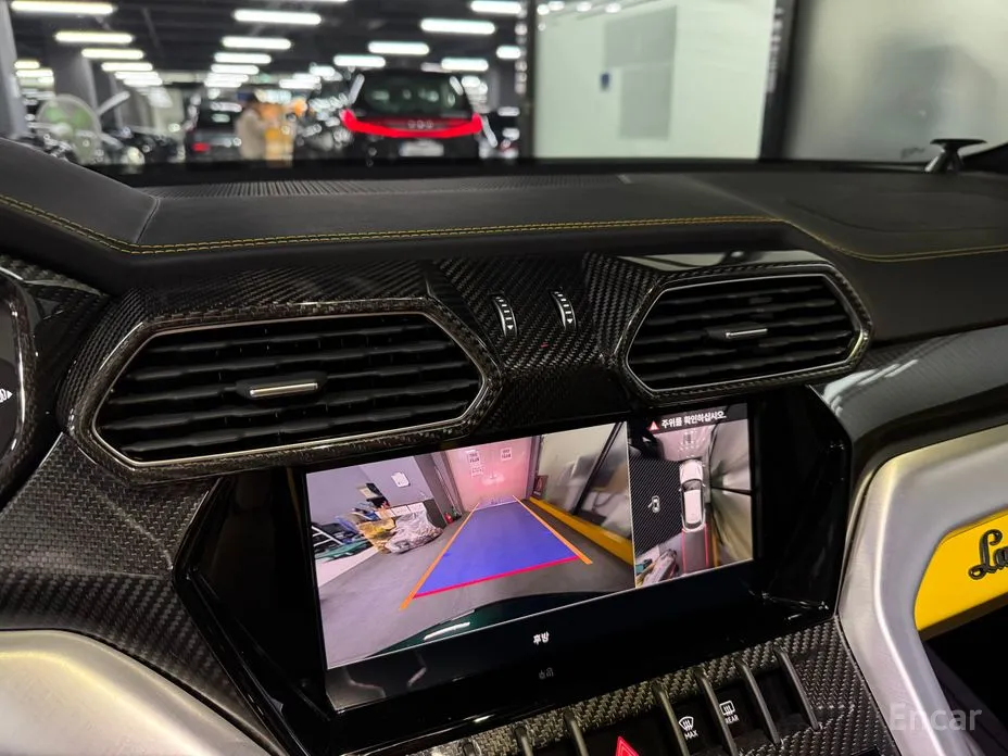 Фото 9 - Lamborghini Urus