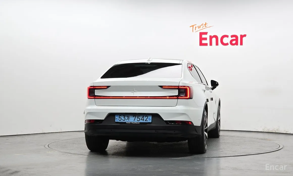 Фото 4 - Polestar 2