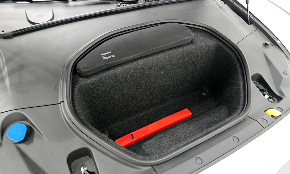 Фото 6 - Polestar 2