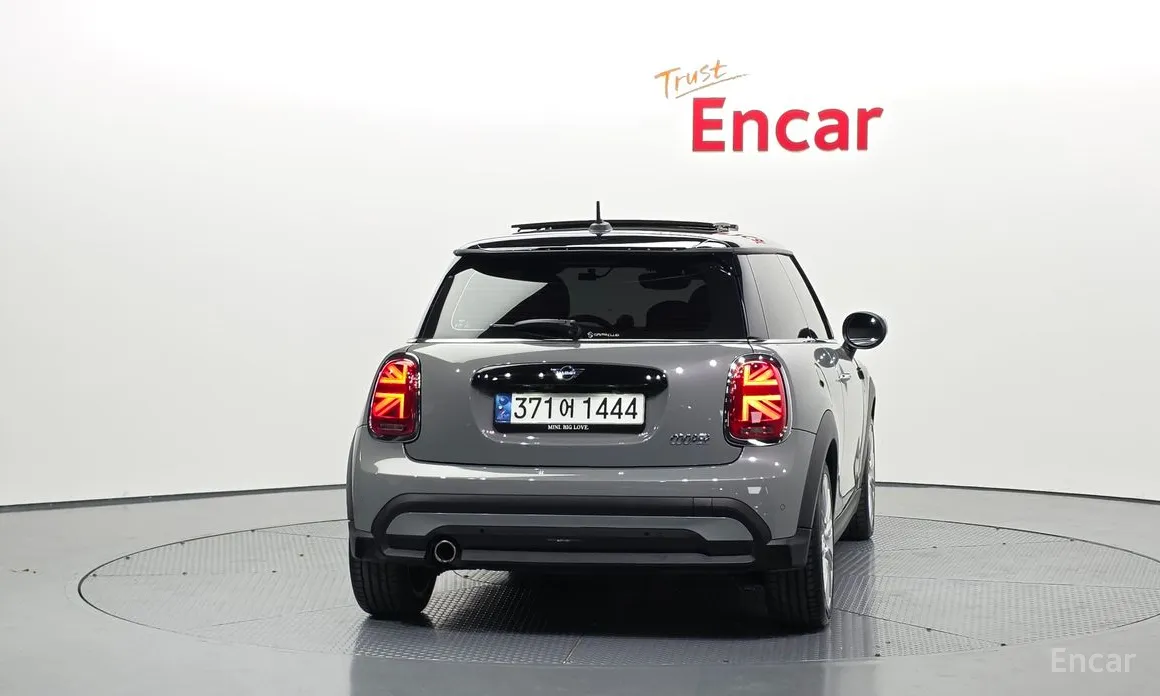 Фото 4 - Mini Cooper