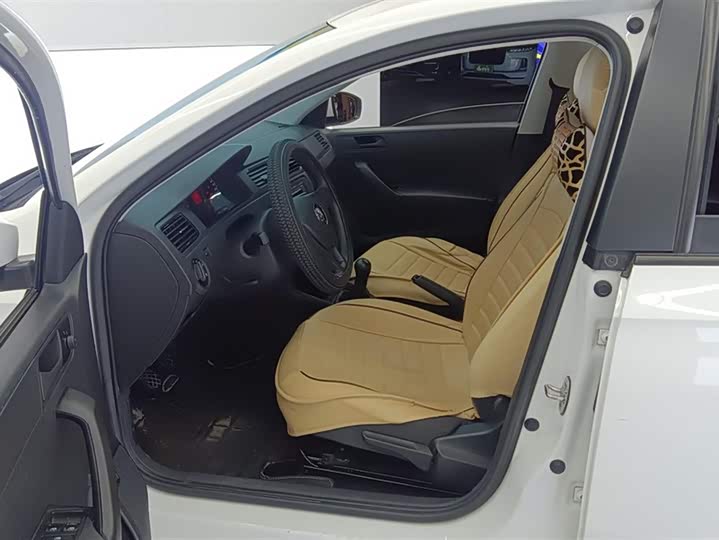 Фото 9 - Volkswagen Santana