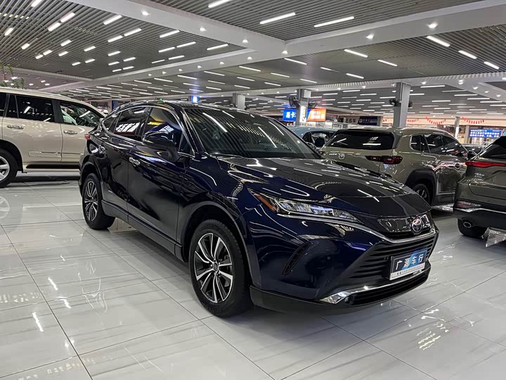 Photo 3 - Toyota Harrier