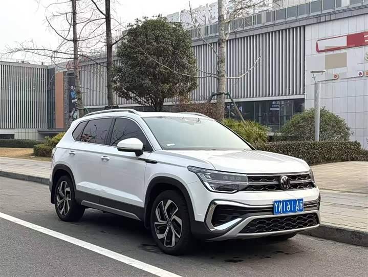 Фото 2 - Volkswagen Tharu