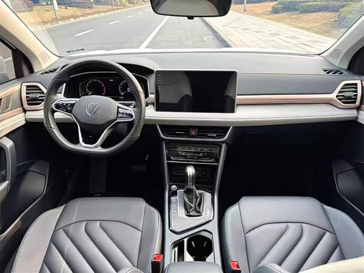 Фото 5 - Volkswagen Tharu