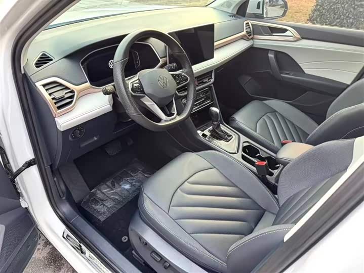 Фото 6 - Volkswagen Tharu