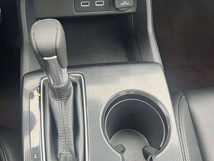 Photo 4 - Honda Integra