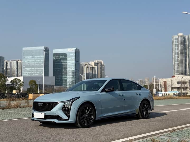 Фото 1 - Cadillac CT5