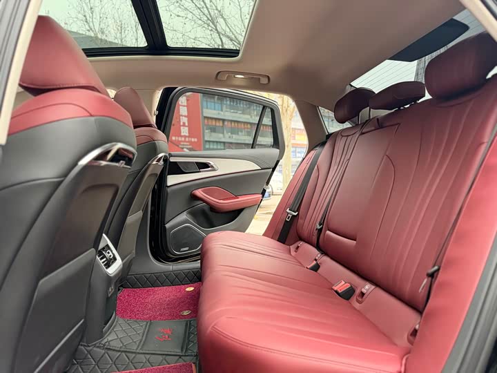 Фото 6 - Hongqi H5 Hybrid