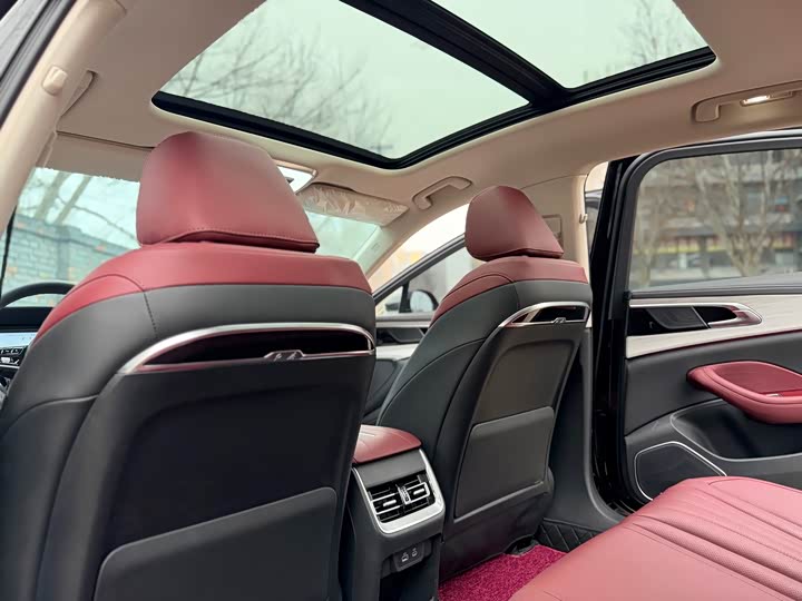 Фото 7 - Hongqi H5 Hybrid