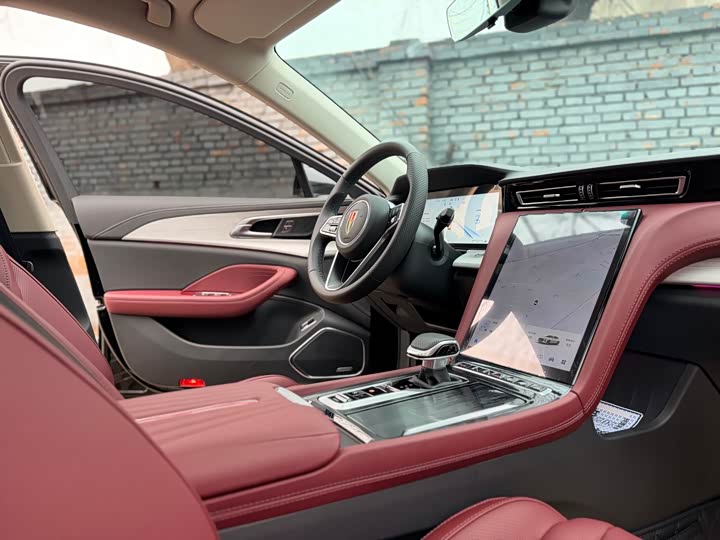 Фото 9 - Hongqi H5 Hybrid