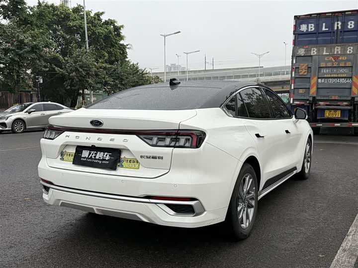 Photo 9 - Ford Mondeo