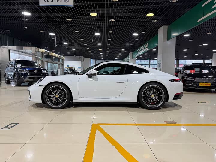 Фото 3 - Porsche 911