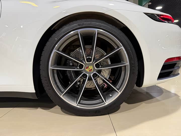 Фото 4 - Porsche 911