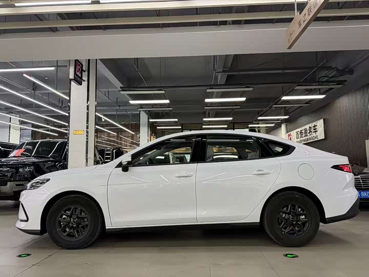 Фото 3 - BYD Seal 05 DM-i Hybrid