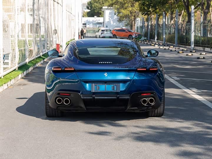 Фото 5 - Ferrari Roma