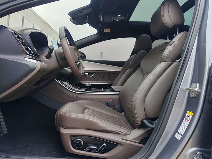 Фото 3 - BYD Han