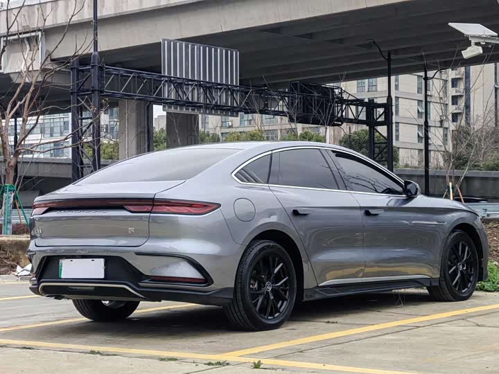 Фото 9 - BYD Han