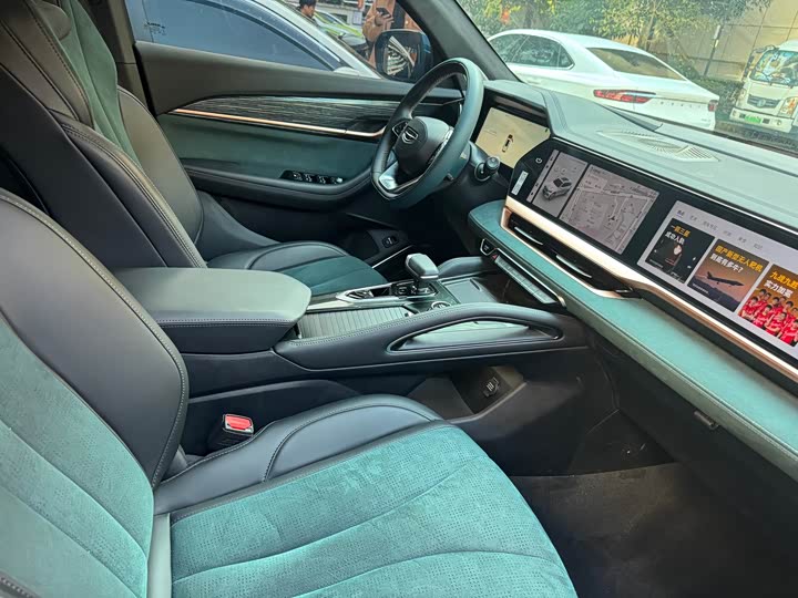 Фото 6 - Geely Monjaro