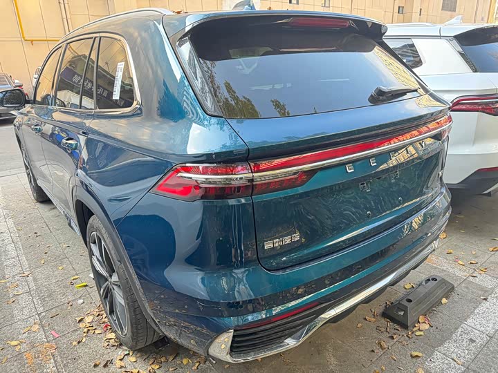 Фото 9 - Geely Monjaro