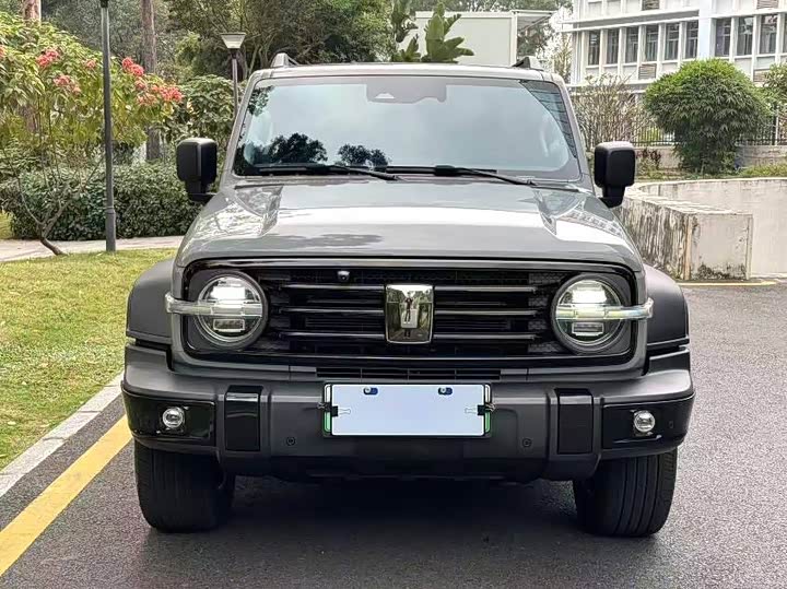 Фото 2 - Tank 300 Hybrid