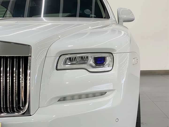 Фото 8 - Rolls-Royce Wraith