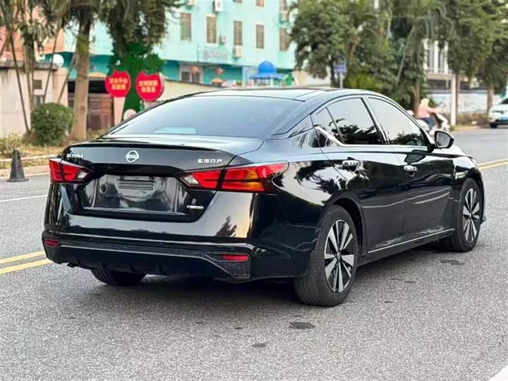 Photo 8 - Nissan Teana