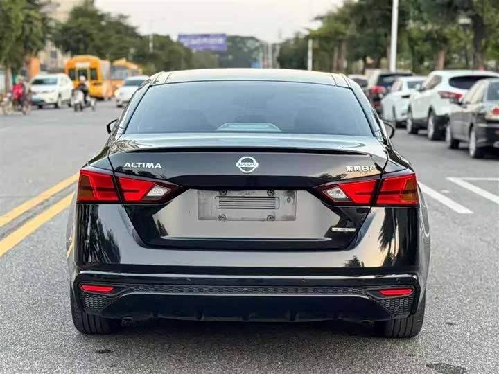 Photo 9 - Nissan Teana