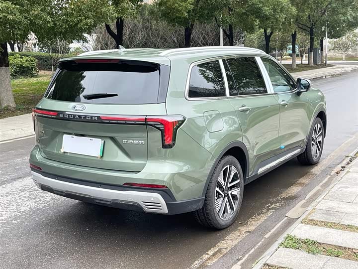 Фото 7 - Ford Equator Hybrid