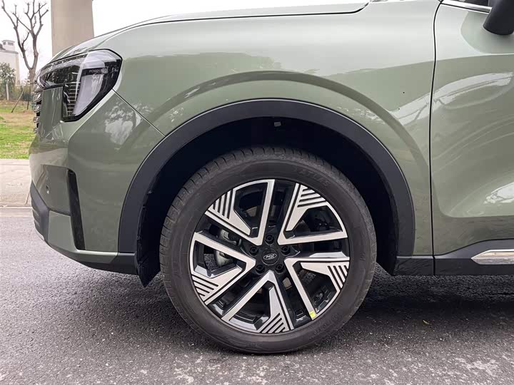 Фото 8 - Ford Equator Hybrid