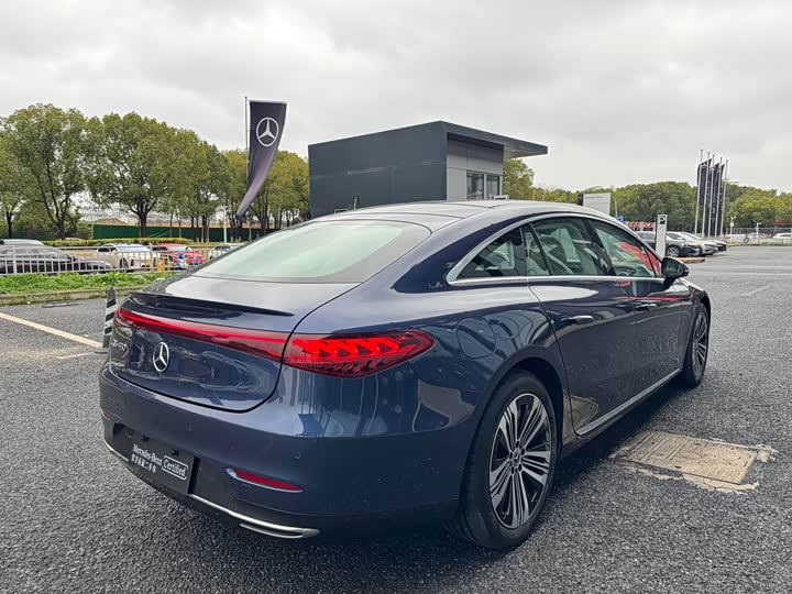 Фото 6 - Mercedes-Benz EQS