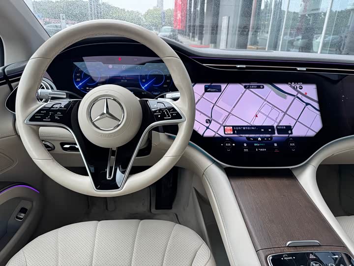 Фото 9 - Mercedes-Benz EQS