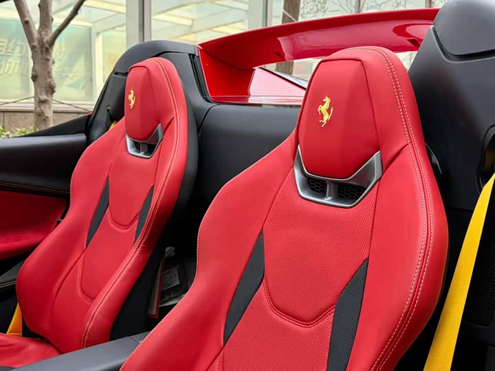 Фото 6 - Ferrari 296