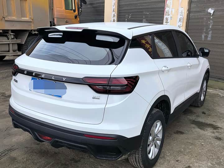 Фото 2 - Geely Coolray