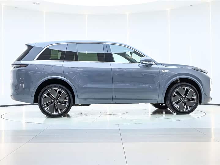 Фото 8 - LiXiang L8