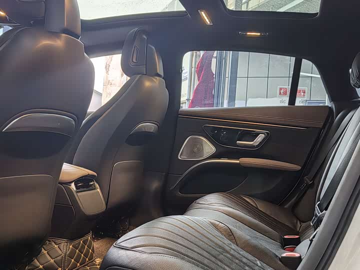 Фото 4 - Mercedes-Benz EQS