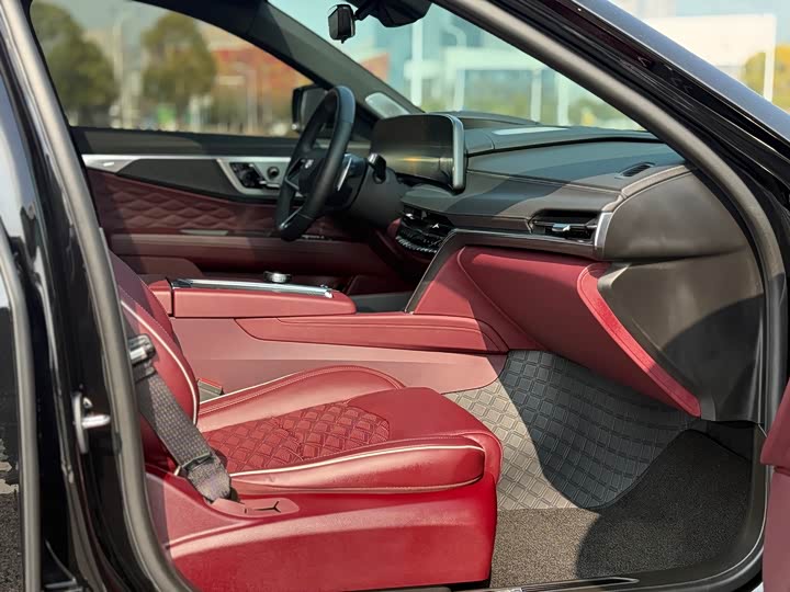 Фото 8 - Cadillac CT6